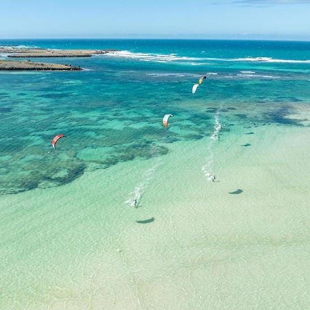 Ocean Lodge Kite & Windsurf Antsiranana Экстерьер фото