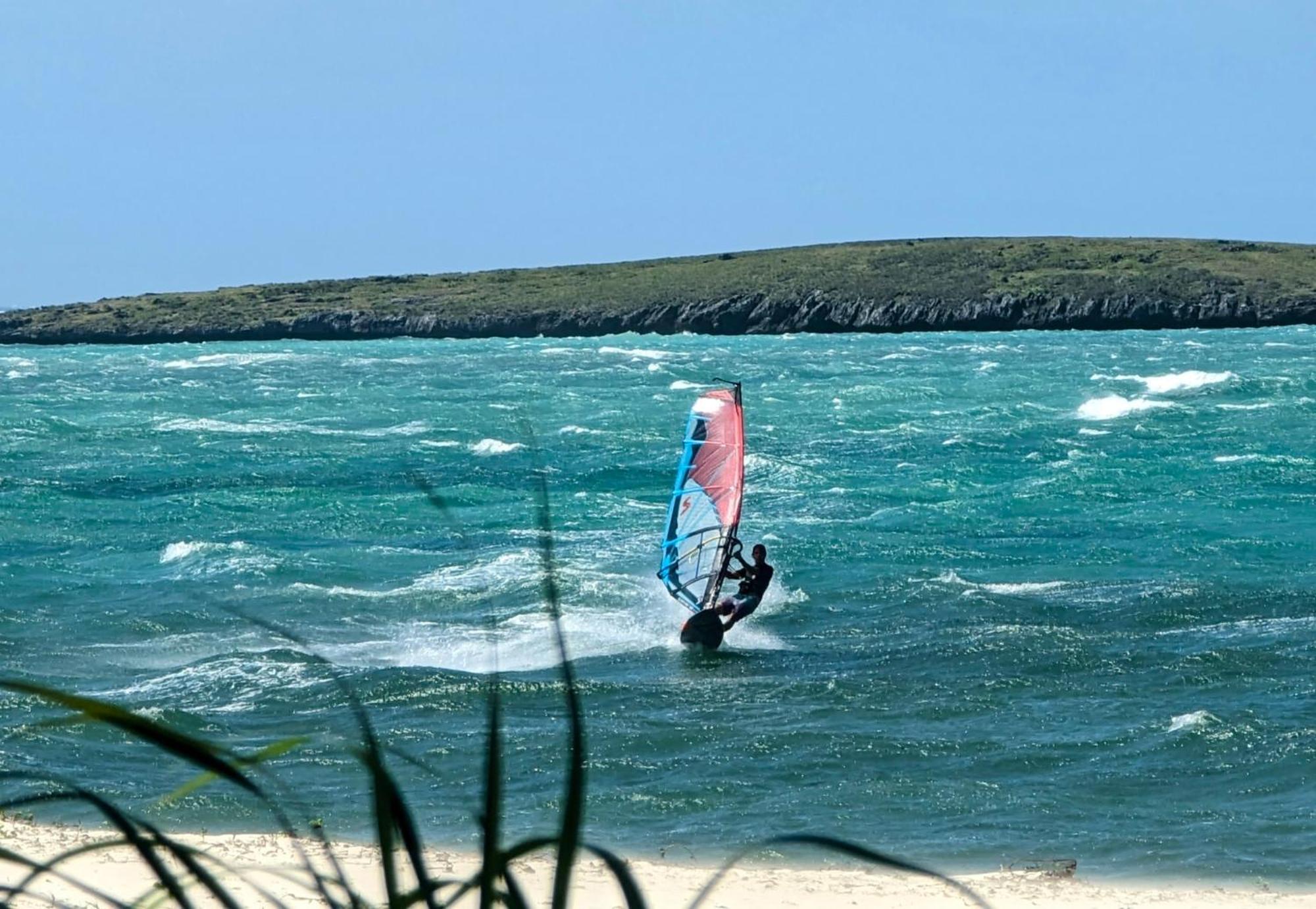 Ocean Lodge Kite & Windsurf Antsiranana Экстерьер фото