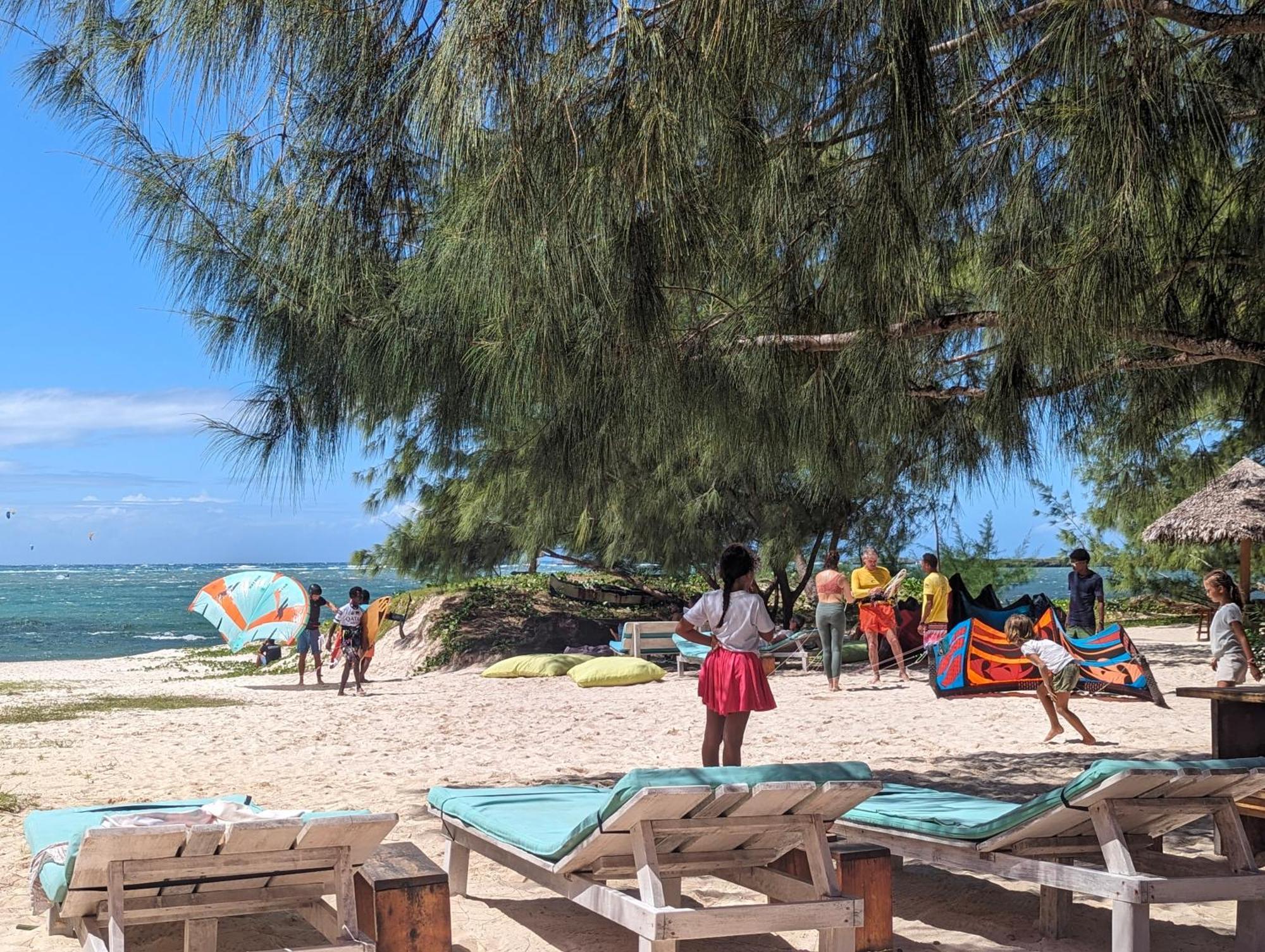 Ocean Lodge Kite & Windsurf Antsiranana Экстерьер фото